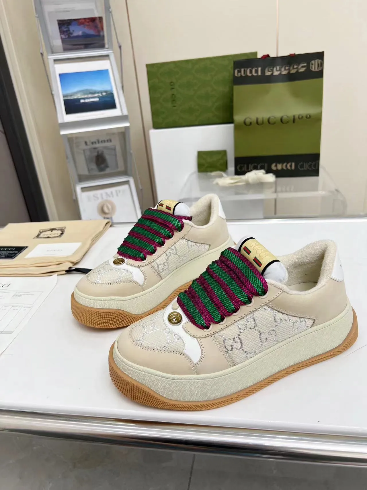 👟👟Ex-factory price 520👟👟 Women's Shoes Women's Clothing Gucci New Screener Series Couple's Style Chubby Bread Shoes Small Dirty Shoes Fatty Double G Casual Sneakers Original purchase Development Original purchase Develop The Screener series of sneakers are inspired by the classic sneakers of the 1970s and named after the defensive action in sports. They are decorated with striped webbing on the side and embellished with retro Gucci logos. These sneakers are made of GG canvas. Purple leather details add depth to the piece with sharp contrast, and the details are fuller. Exquisite packaging at the delivery counter Fabric: Original imported cowhide + double G fabric Lining: Original customized breathable towel velvet Sole: Original molded T👟👟 Factory price U outsole Sole thickness: 6CM Size: Women's 35-40 / Men's 39-45